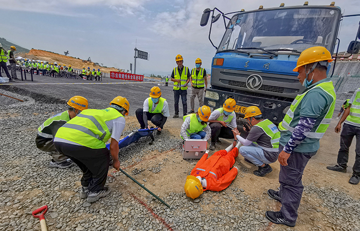 1628218175979600.jpg (小圖)模擬事故現(xiàn)場.jpg